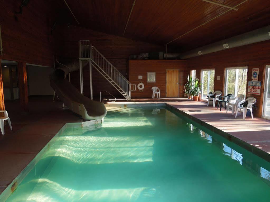 Baymont By Wyndham Essex Burlington Area Hotel Buitenkant foto